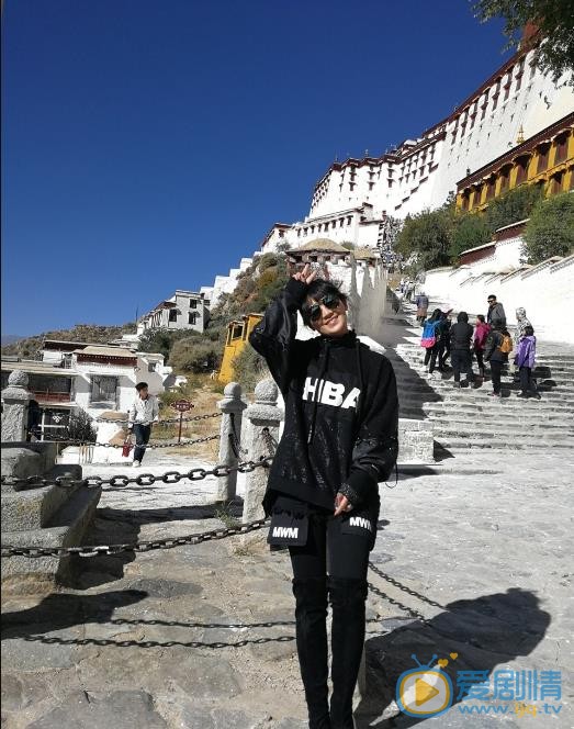 斯琴高丽旅行照 斯琴高丽高清写真_斯琴高丽高清剧照