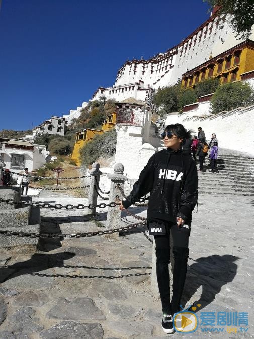 斯琴高丽旅行照 斯琴高丽高清写真_斯琴高丽高清剧照