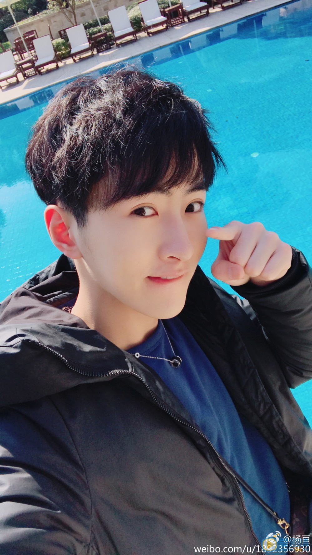 杨亘街拍照写真 杨亘高清写真_杨亘高清剧照