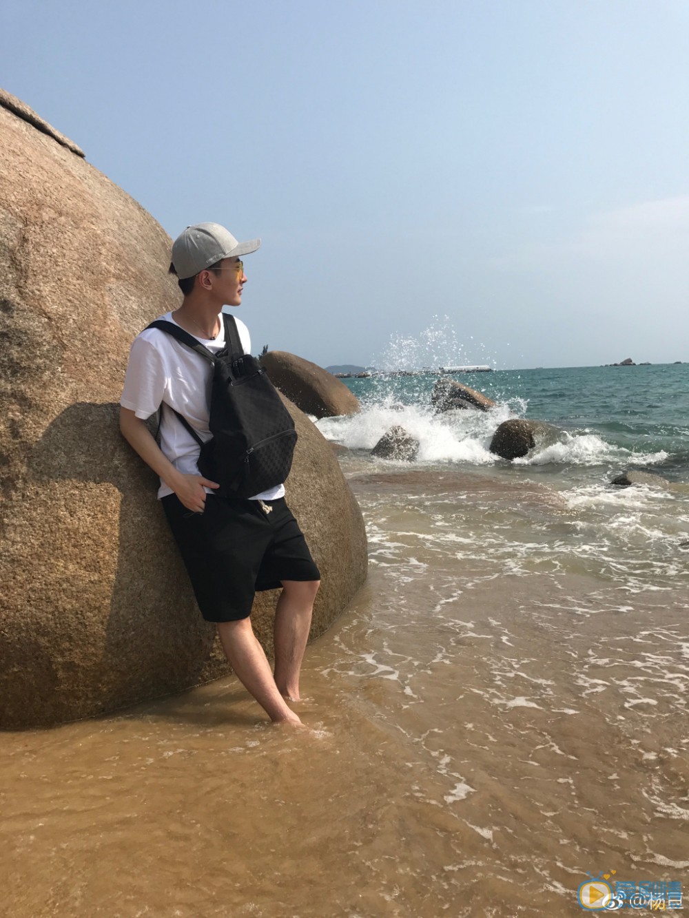 杨亘街拍照写真 杨亘高清写真_杨亘高清剧照
