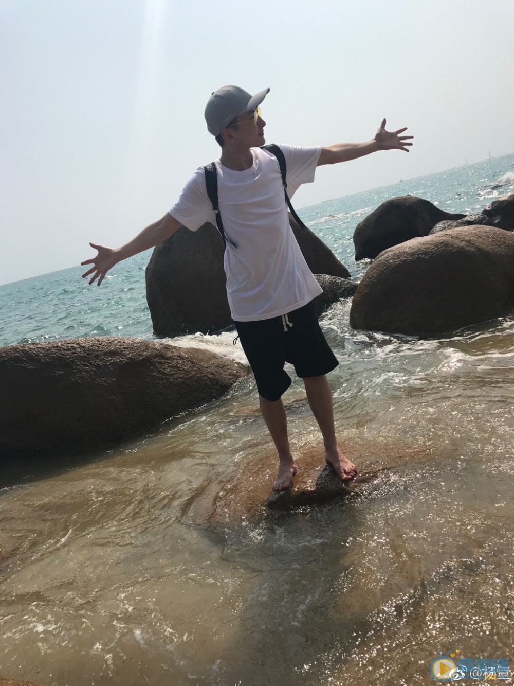 杨亘街拍照写真 杨亘高清写真_杨亘高清剧照