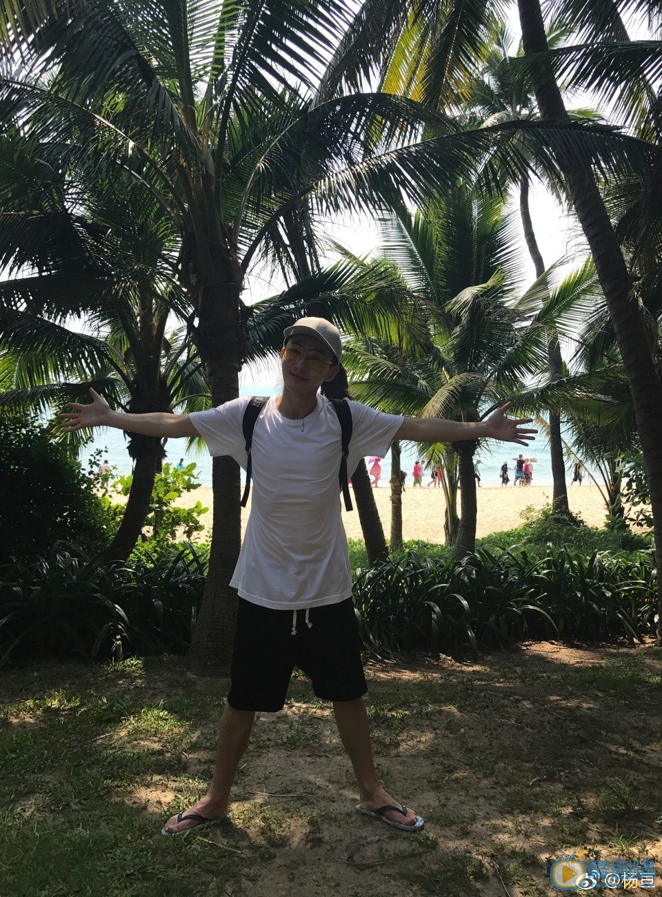 杨亘街拍照写真 杨亘高清写真_杨亘高清剧照