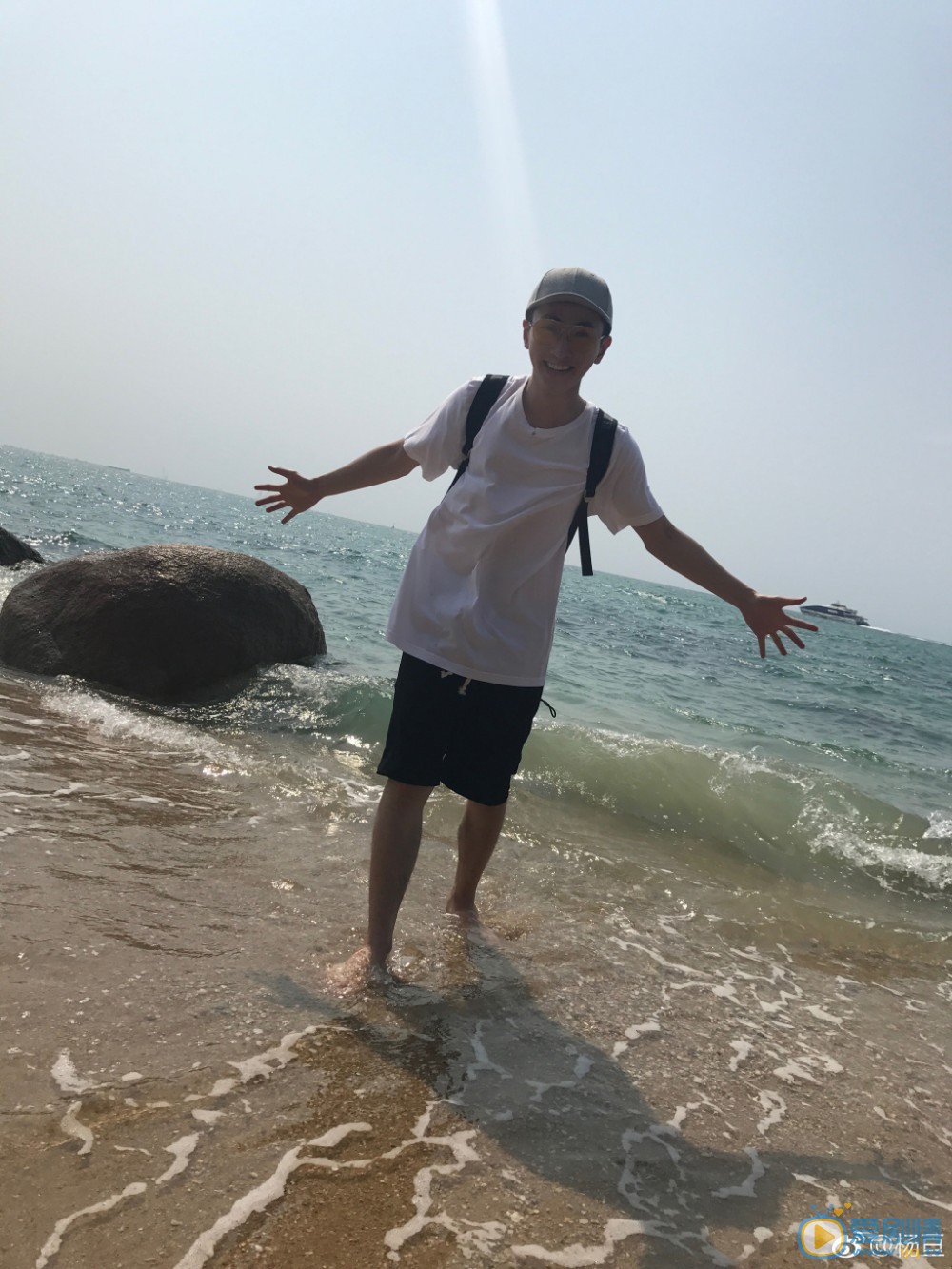杨亘街拍照写真 杨亘高清写真_杨亘高清剧照