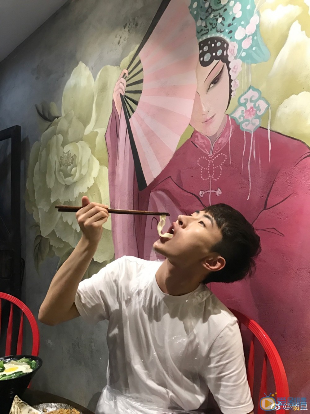 杨亘自拍写真 杨亘高清写真_杨亘高清剧照