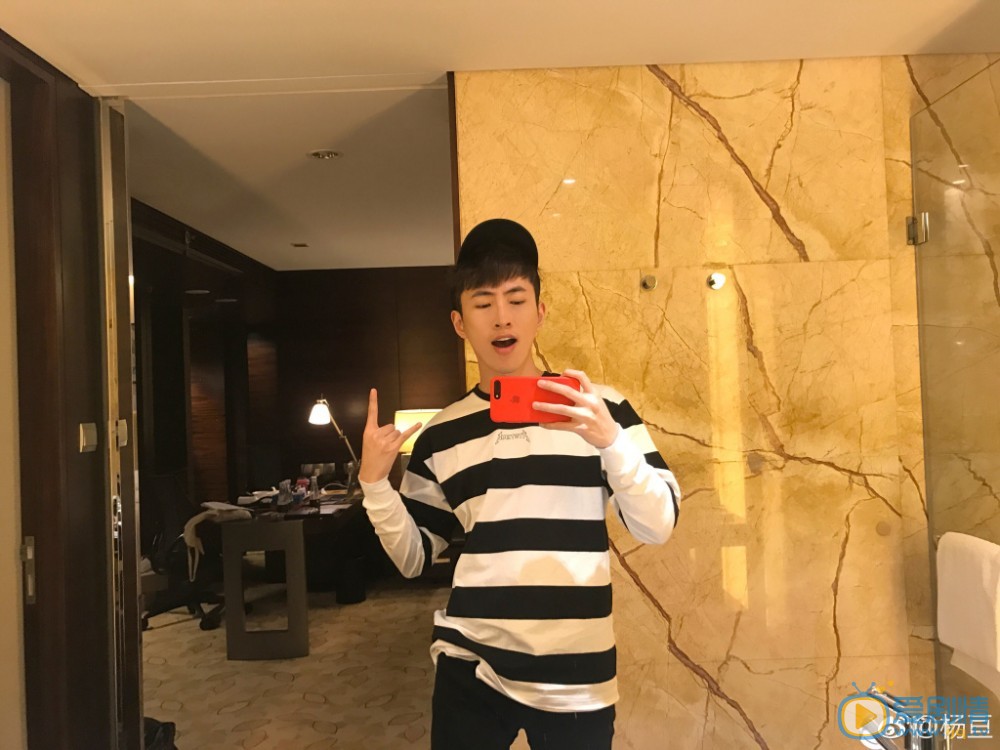 杨亘微博配图写真 杨亘高清写真_杨亘高清剧照