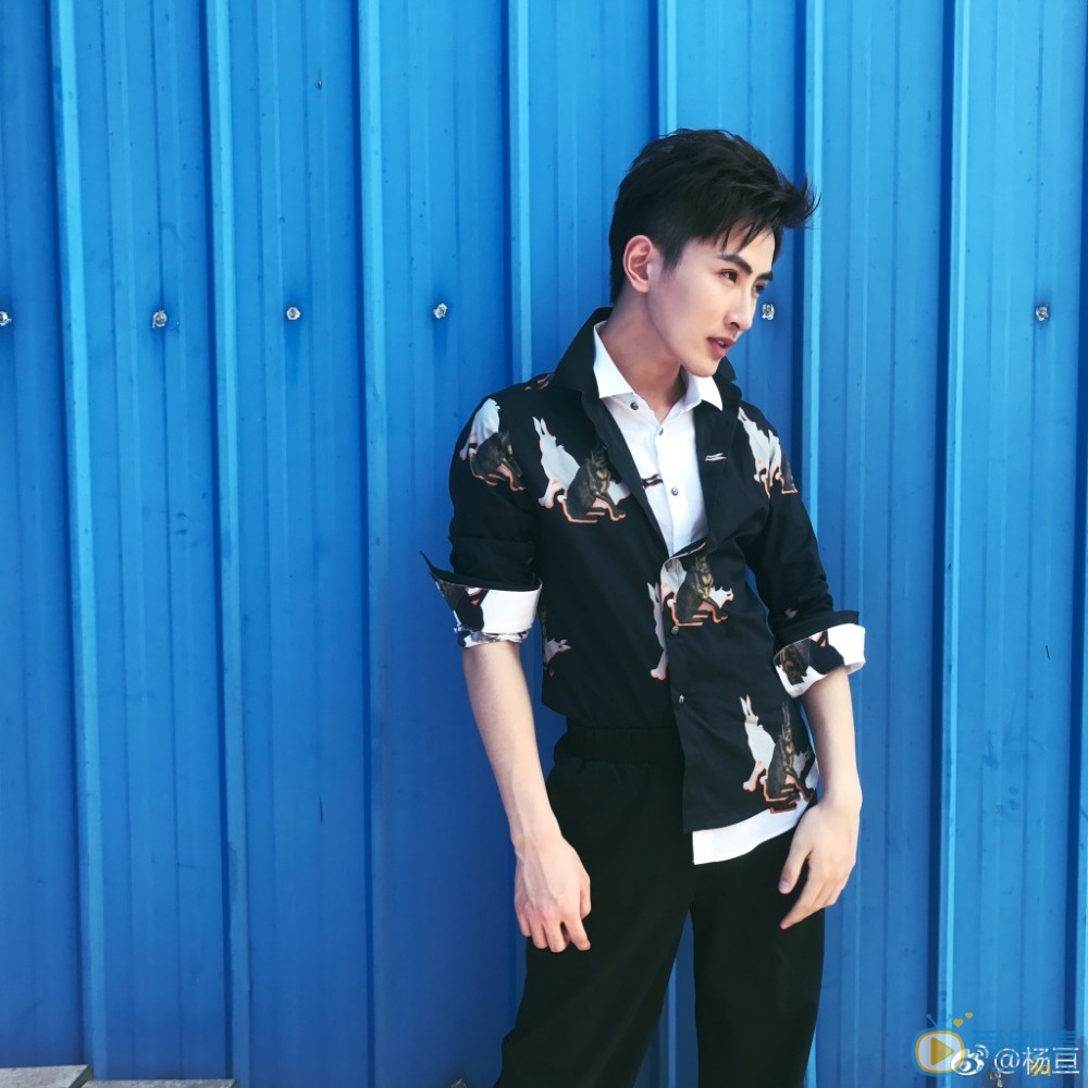 杨亘青春写真 杨亘高清写真_杨亘高清剧照