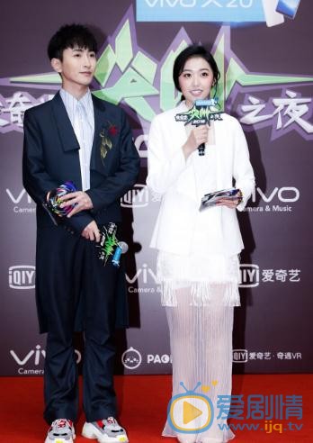 杨亘西服写真 杨亘高清写真_杨亘高清剧照