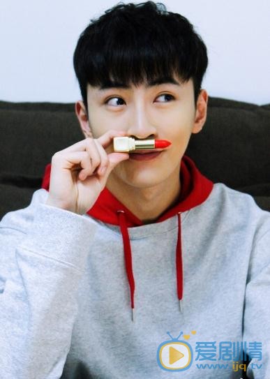 杨亘自拍写真 杨亘自拍写真