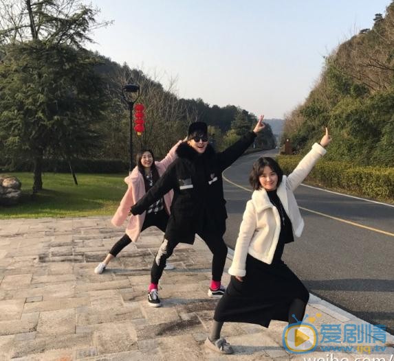杨亘街拍照写真 杨亘高清写真_杨亘高清剧照