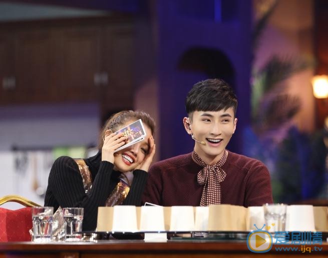 杨亘街拍照写真 杨亘高清写真_杨亘高清剧照