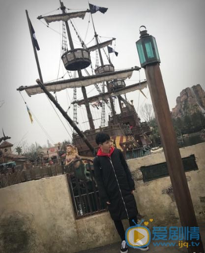 杨亘街拍照写真 杨亘高清写真_杨亘高清剧照