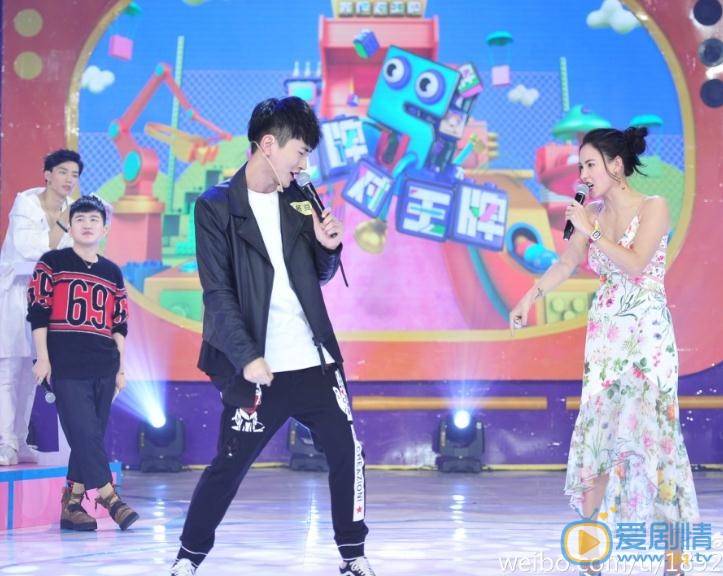 杨亘西服写真 杨亘高清写真_杨亘高清剧照