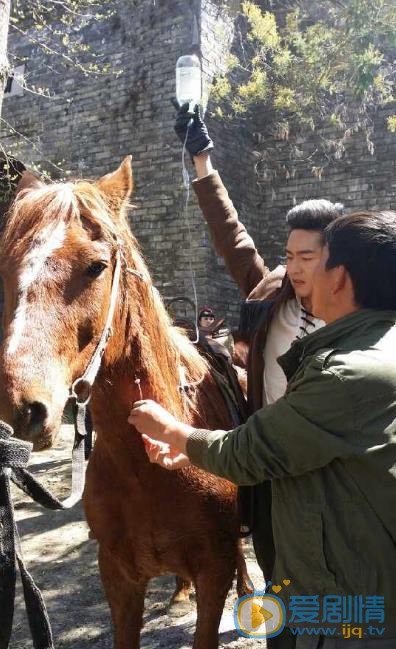洛桑念扎片场照 洛桑念扎高清写真_洛桑念扎高清剧照