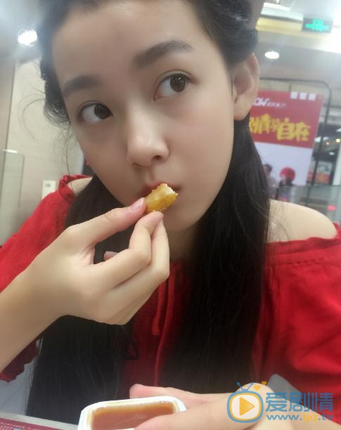汤甄生活照 汤甄高清写真_汤甄高清剧照