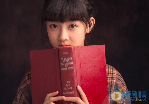 汤甄文艺写真 汤甄高清写真_汤甄高清剧照