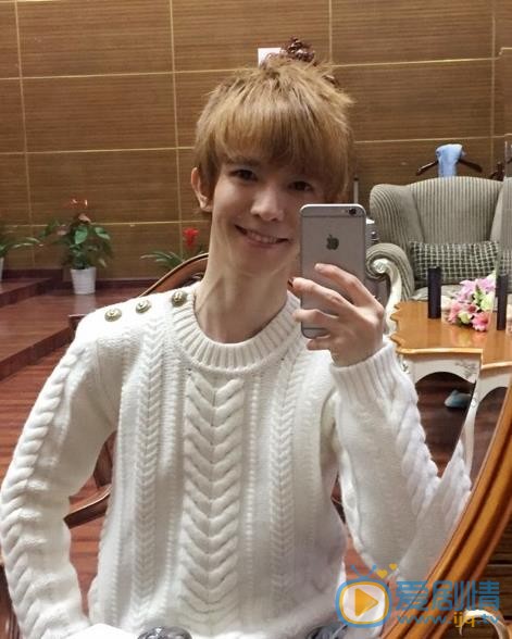 郭敬明生活照 郭敬明高清写真_郭敬明高清剧照