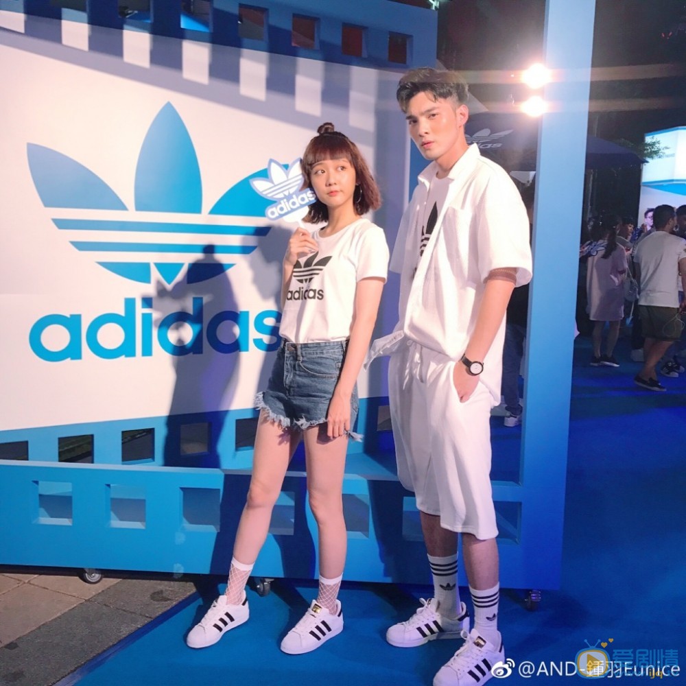 韩忠羽好友合照写真 韩忠羽高清写真_韩忠羽高清剧照