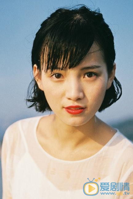倪言海边写真 倪言高清写真_倪言高清剧照