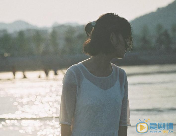 倪言海边写真 倪言高清写真_倪言高清剧照
