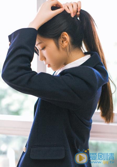 吴小萱制服写真 吴小萱高清写真_吴小萱高清剧照