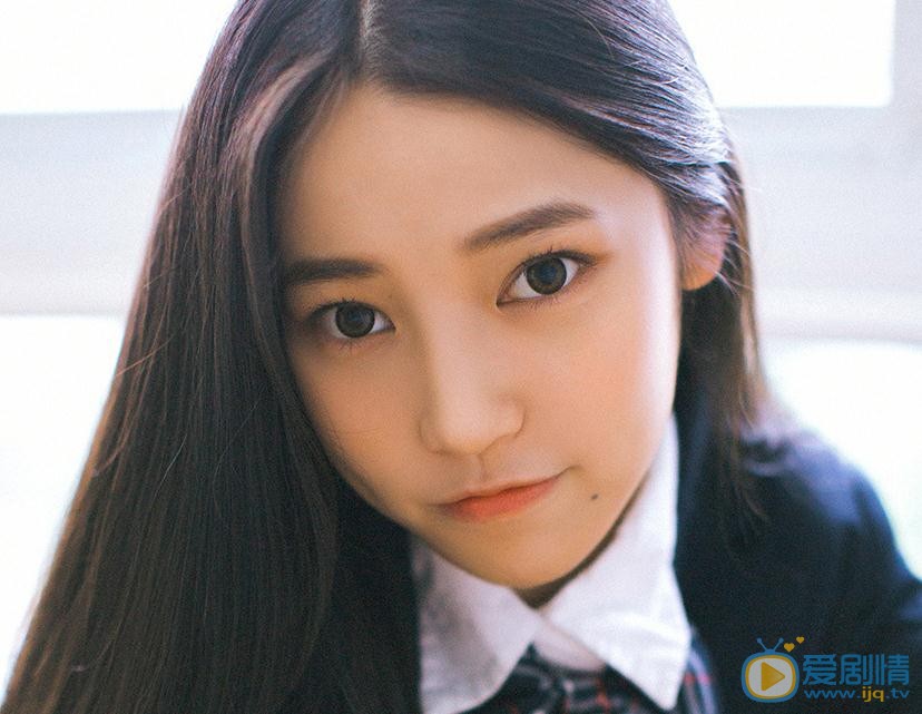 吴小萱制服写真 吴小萱高清写真_吴小萱高清剧照