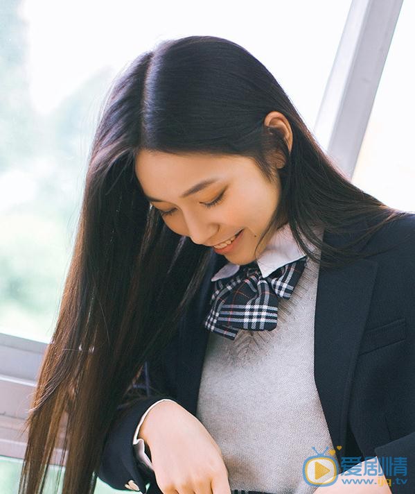 吴小萱制服写真 吴小萱高清写真_吴小萱高清剧照