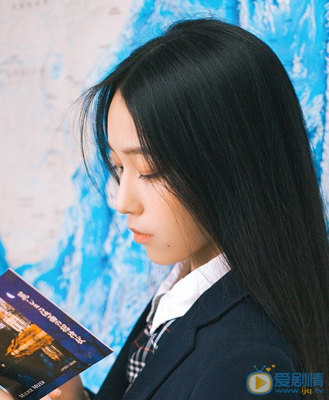 吴小萱制服写真 吴小萱高清写真_吴小萱高清剧照