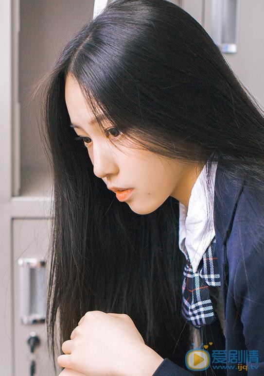 吴小萱制服写真 吴小萱高清写真_吴小萱高清剧照