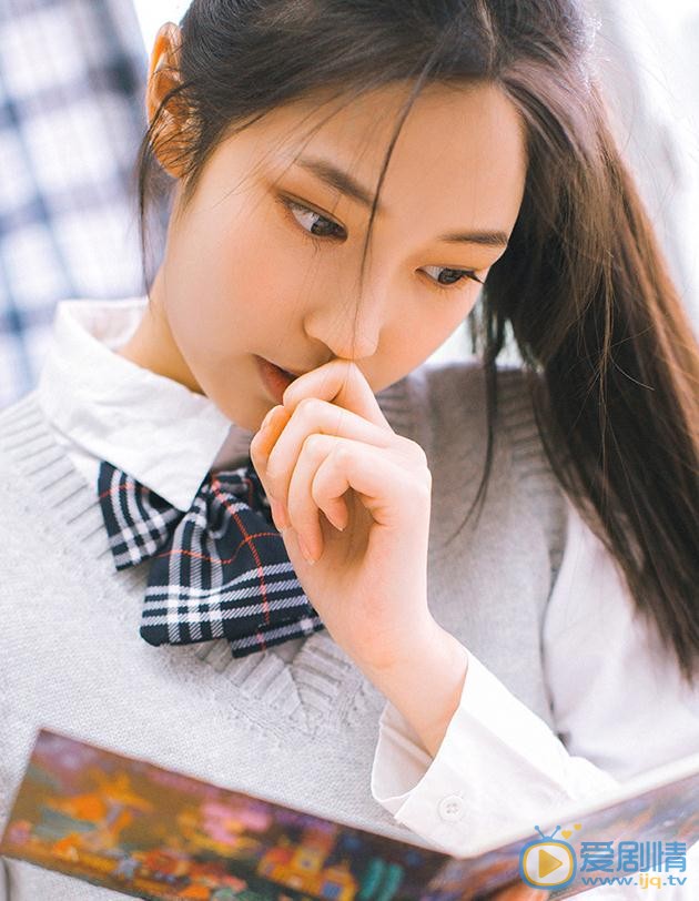 吴小萱制服写真 吴小萱高清写真_吴小萱高清剧照