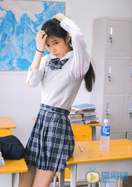 吴小萱制服写真 吴小萱高清写真_吴小萱高清剧照