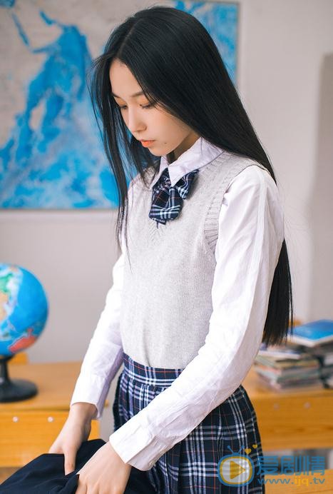 吴小萱制服写真 吴小萱高清写真_吴小萱高清剧照