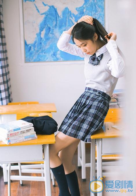 吴小萱制服写真 吴小萱高清写真_吴小萱高清剧照