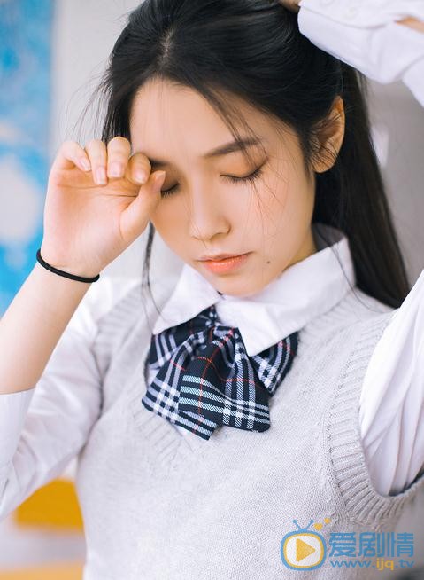 吴小萱制服写真 吴小萱高清写真_吴小萱高清剧照