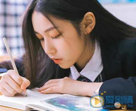 吴小萱制服写真 吴小萱高清写真_吴小萱高清剧照