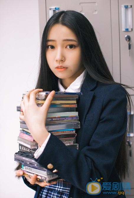 吴小萱制服写真 吴小萱高清写真_吴小萱高清剧照
