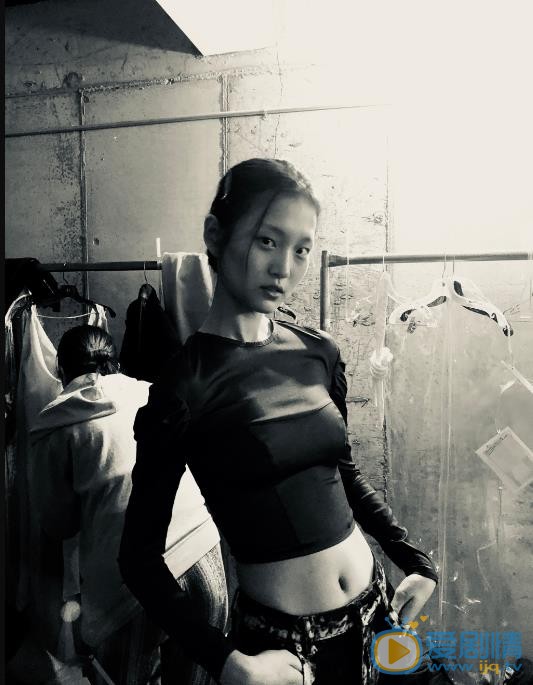 王新宇幕后照 王新宇高清写真_王新宇高清剧照