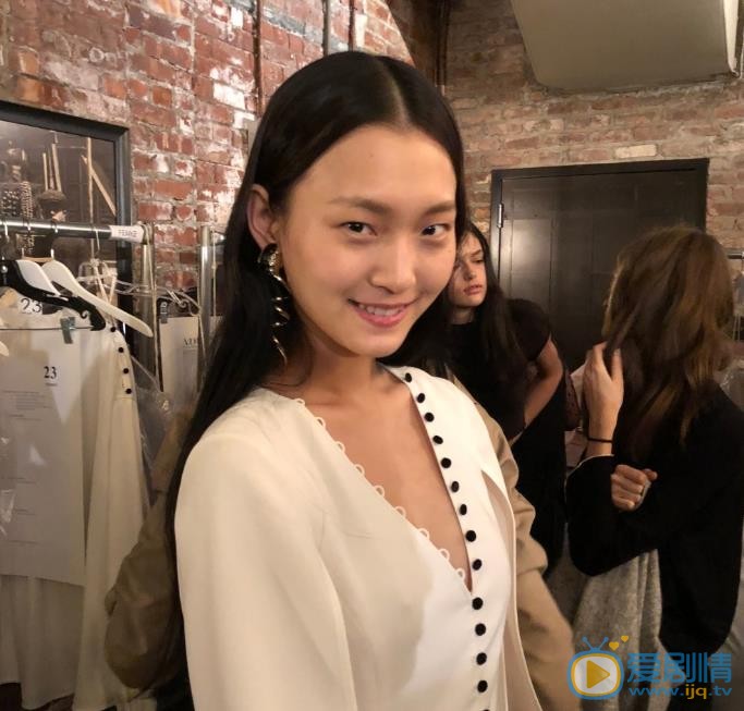 王新宇幕后照 王新宇高清写真_王新宇高清剧照