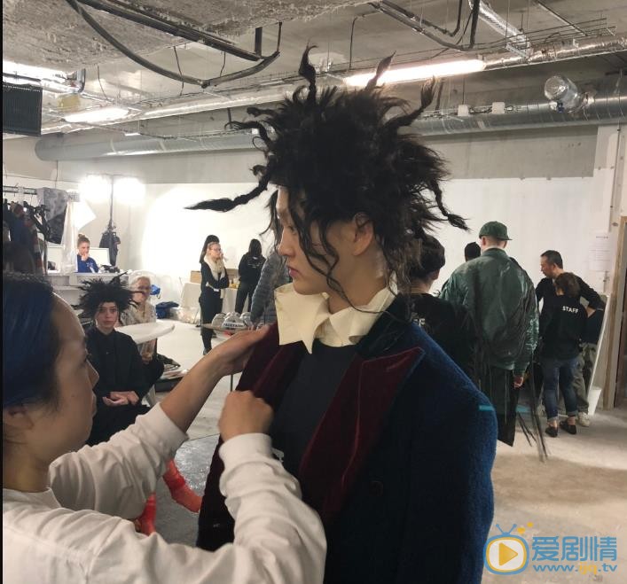 王新宇幕后照 王新宇高清写真_王新宇高清剧照
