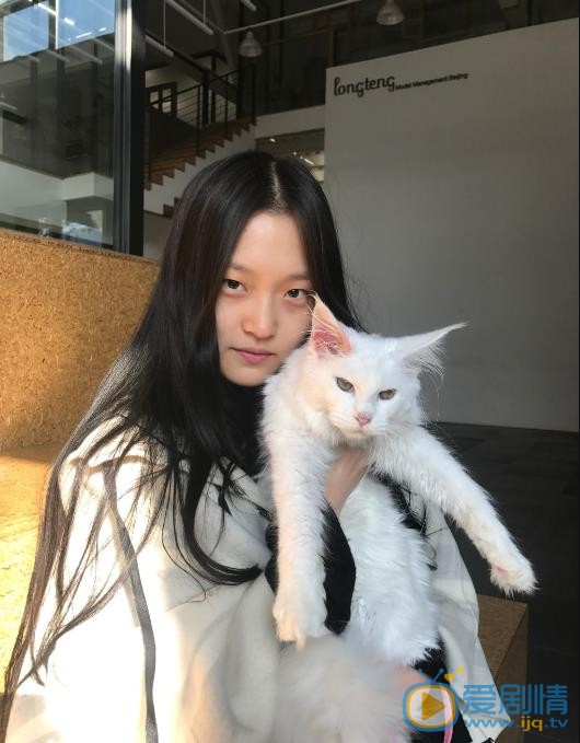 王新宇素颜生活照 王新宇高清写真_王新宇高清剧照