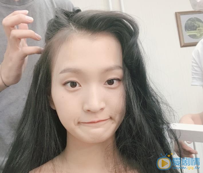 王新宇红唇照片 王新宇高清写真_王新宇高清剧照