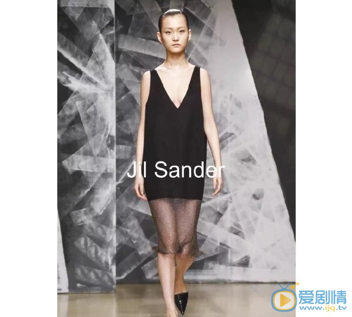 王新宇模特走秀 王新宇高清写真_王新宇高清剧照