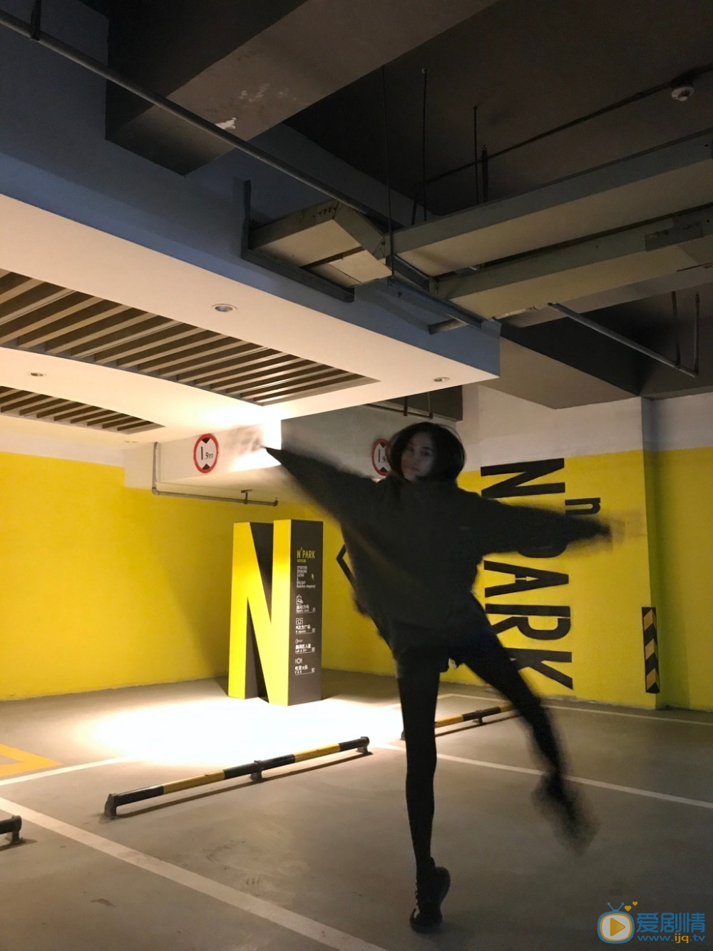 朱颜曼滋微博配图写真 朱颜曼滋高清写真_朱颜曼滋高清剧照