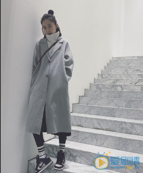 朱颜曼滋个性写真 朱颜曼滋高清写真_朱颜曼滋高清剧照