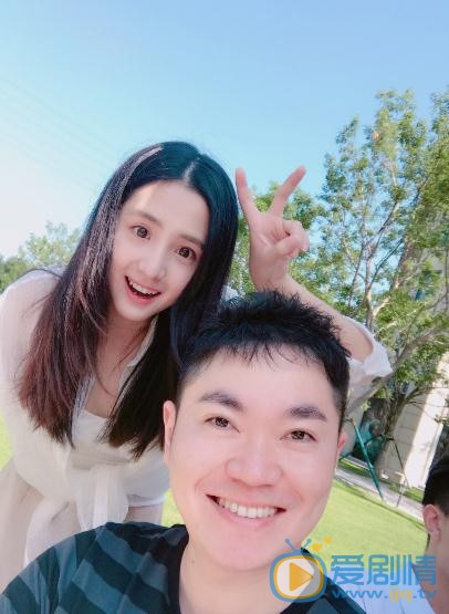 蒋佳恩街拍写真 蒋佳恩高清写真_蒋佳恩高清剧照