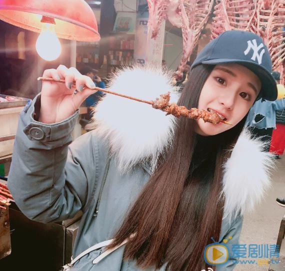 蒋佳恩街拍写真 蒋佳恩高清写真_蒋佳恩高清剧照