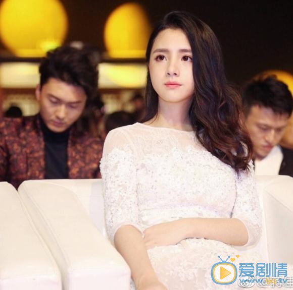 蒋佳恩街拍写真 蒋佳恩高清写真_蒋佳恩高清剧照