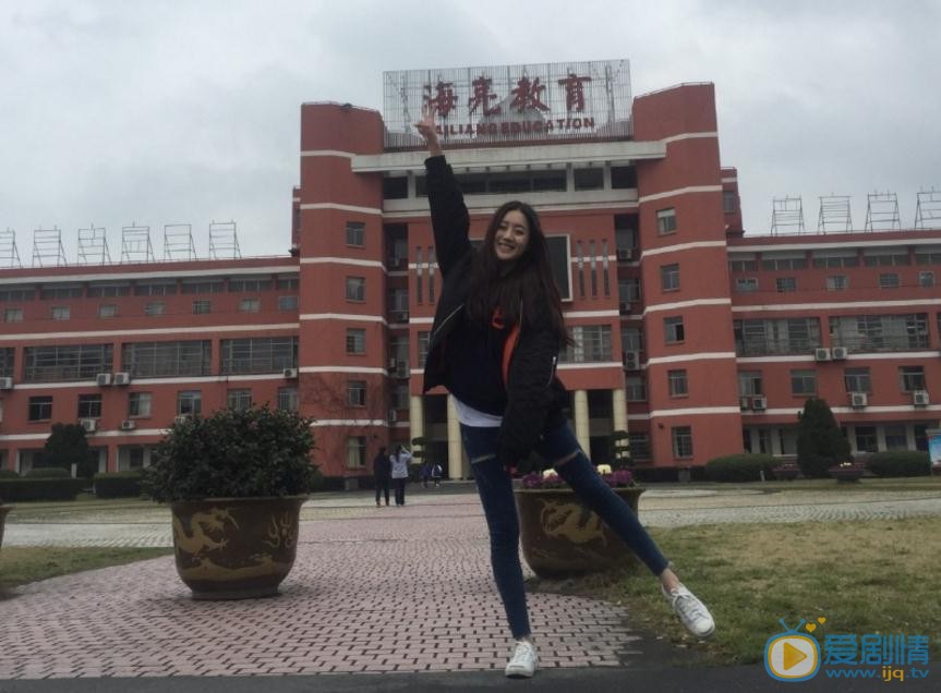 王梓薇片场照写真 王梓薇高清写真_王梓薇高清剧照