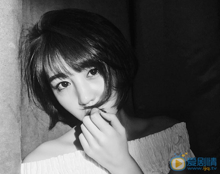 李欣燃文艺写真 李欣燃高清写真_李欣燃高清剧照