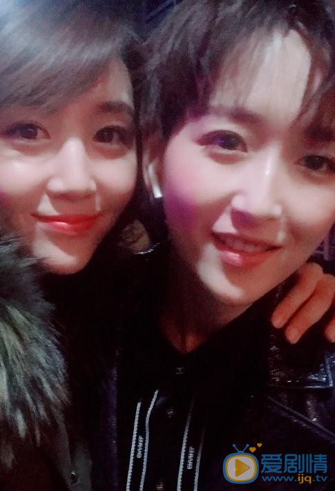 李欣燃与人合照 李欣燃高清写真_李欣燃高清剧照