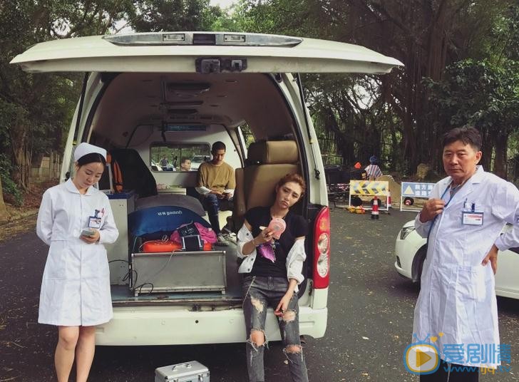 李欣燃片场照 李欣燃高清写真_李欣燃高清剧照